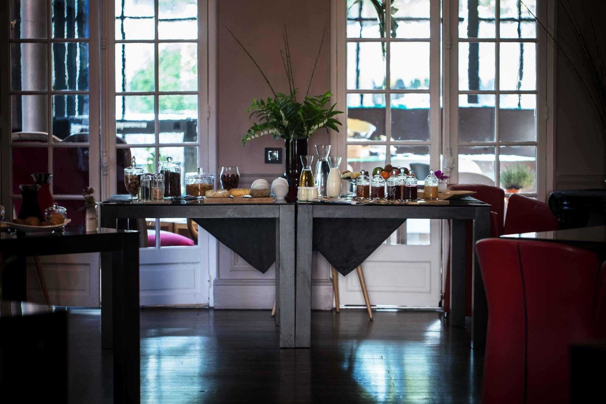 Maison Decoret - Relais & Chateaux Vichy Exterior photo